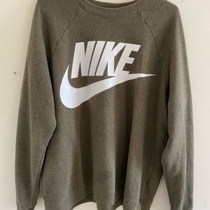 Nike crewneck sweatshirt